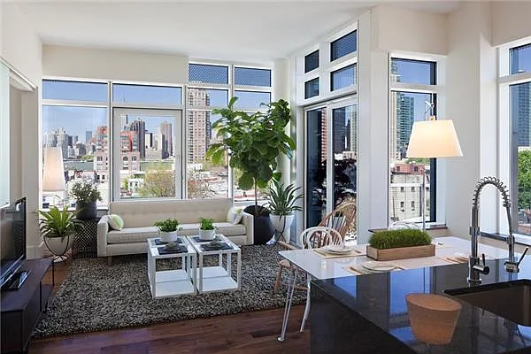 Rented by Weichert Manhattan Midtown | media 9