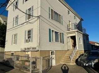 293 Davis St APT 2, Fall River, MA 02720