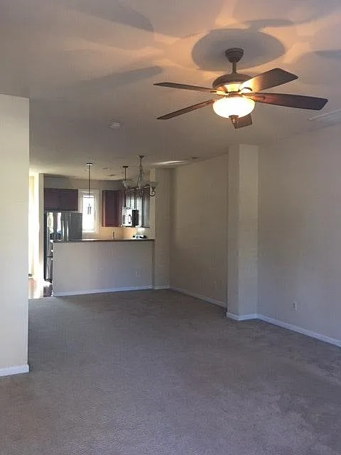 2 bed, 2.5 bath, 1381 sqft, $1,980 — Photo 4