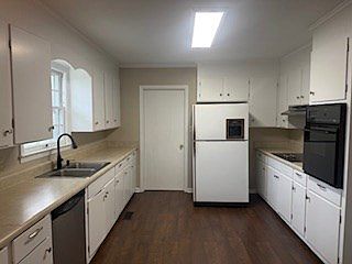 3rd image of 1304 Robin St