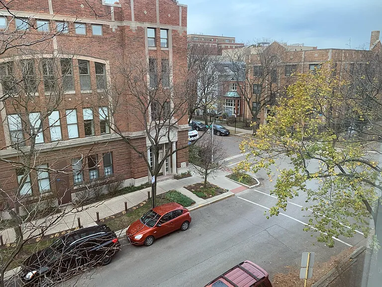 1039 W Barry Ave #2 — Photo 26