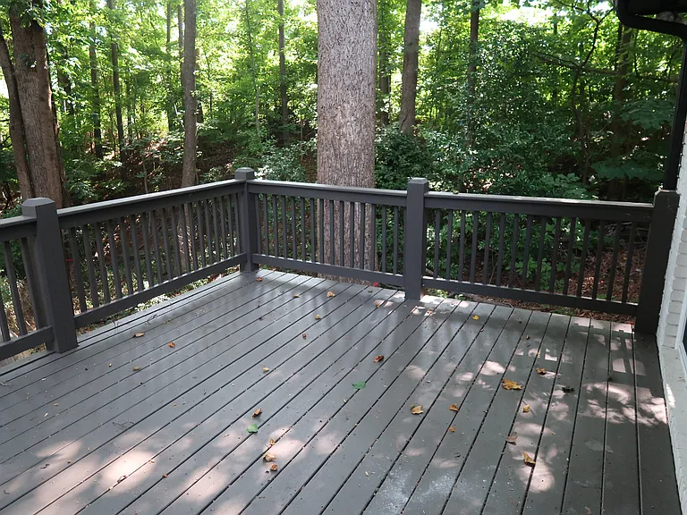 200 Stockwood Dr — Photo 7