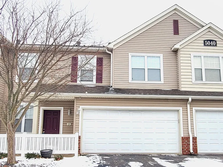 5040 Holly Ln N #3 — Photo 1