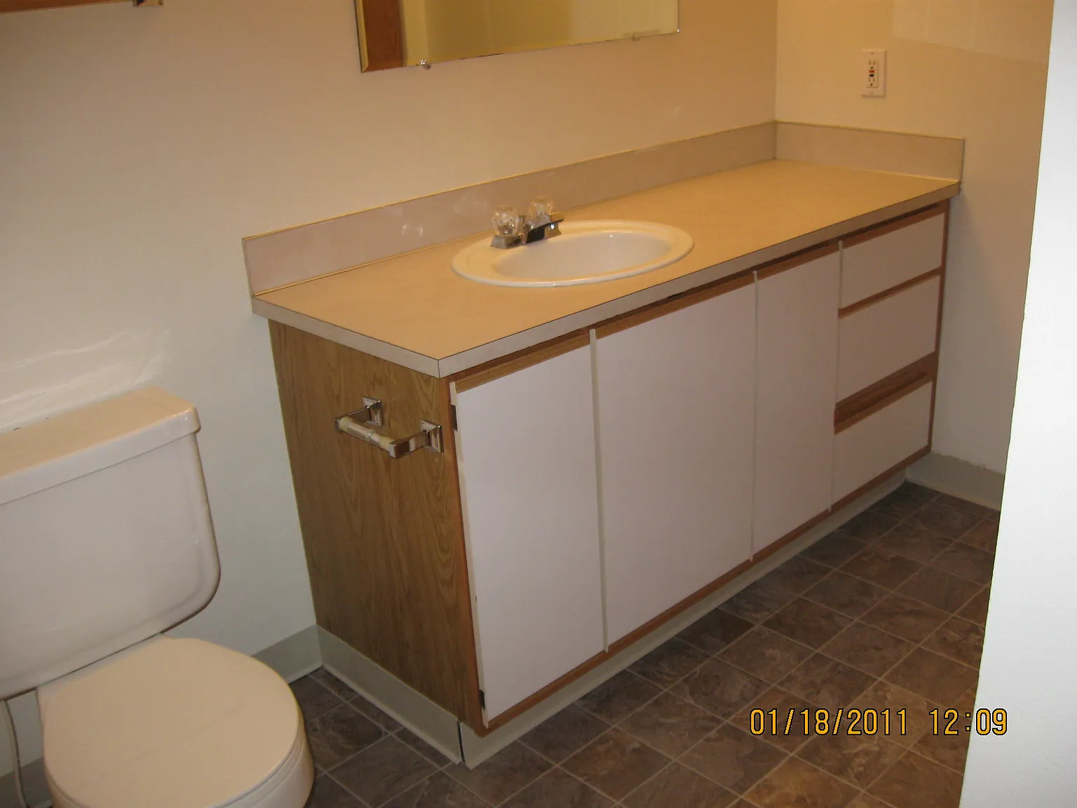 2 bed, 1.0 bath, 925 sqft, $1,400 — Photo 3
