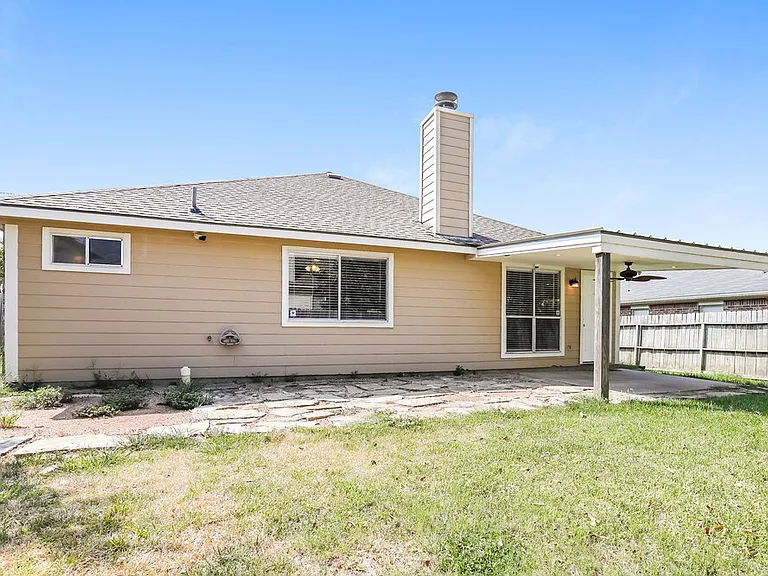 311 Lake View Dr — Photo 16