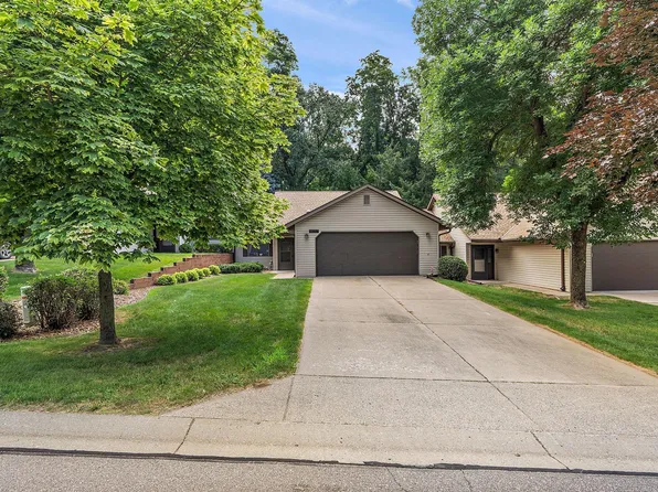 1697 Cobblestone Ct, Red Wing, MN 55066