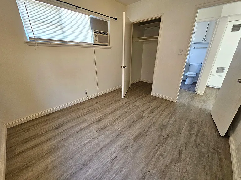 52 N Parkwood Ave #2 — Photo 4