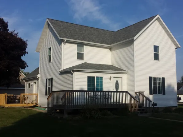 415 Washington St, Cuba City, WI 53807