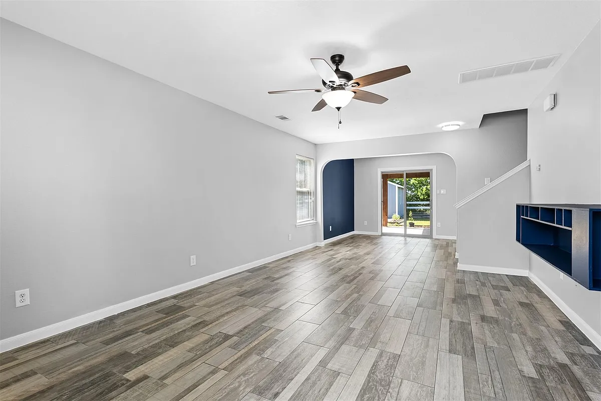 Building Photo - 308 Deer Run Dr