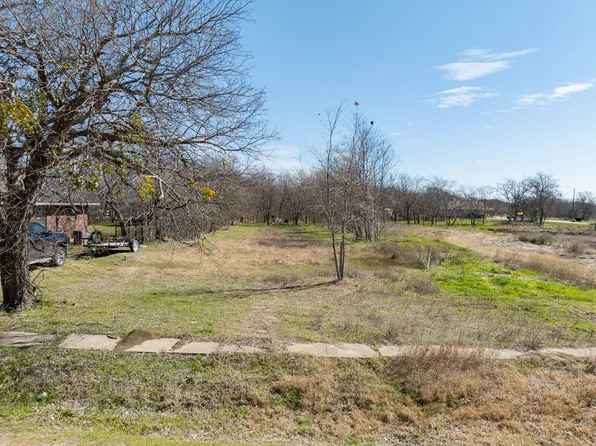 109 Sycamore St, Hillsboro, TX 76645