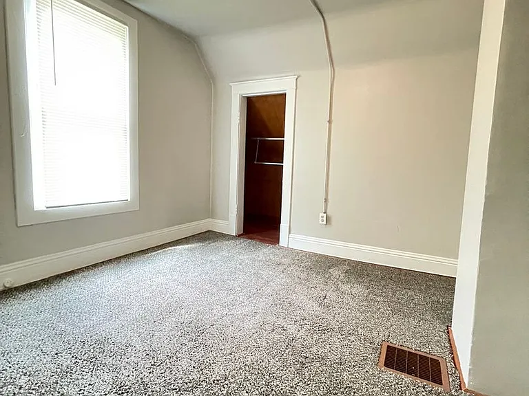 6241 Decatur St — Photo 23