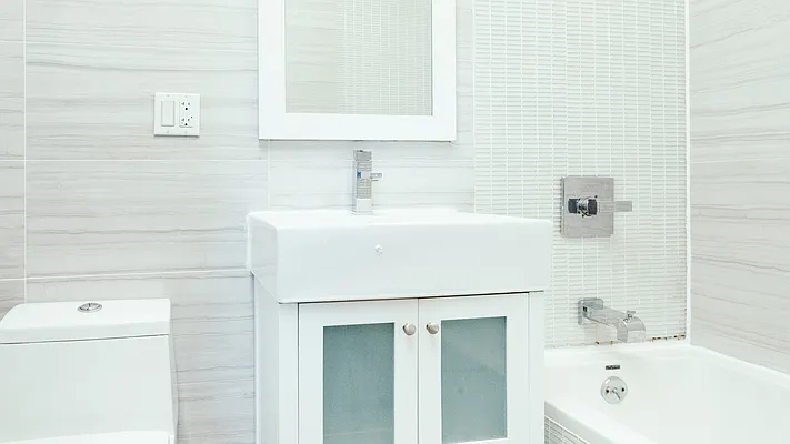 Rented by Nooklyn NYC LLC | media 32