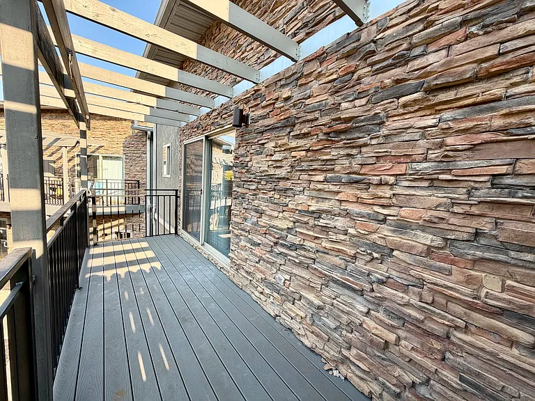 302 SW 6th St #20 — Photo 5