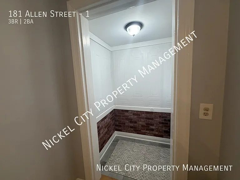 181 Allen St #1 — Photo 8