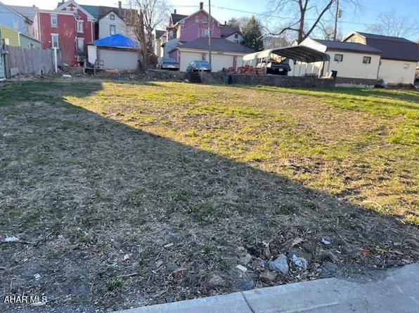1013 6th Ave, Altoona, PA 16602