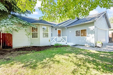 1953 NE Jackson Ave — Photo 4