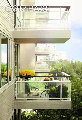 Rented by Compass | media 9