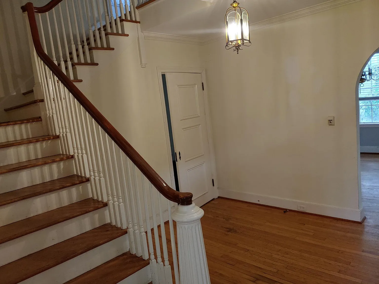 3 bed, $2,200 — Photo 2