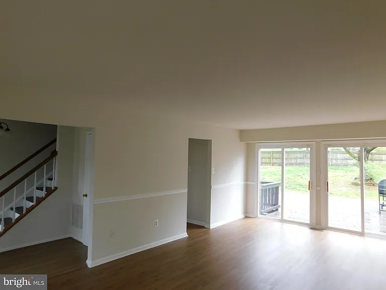 916 Pointer Ridge Dr — Photo 13