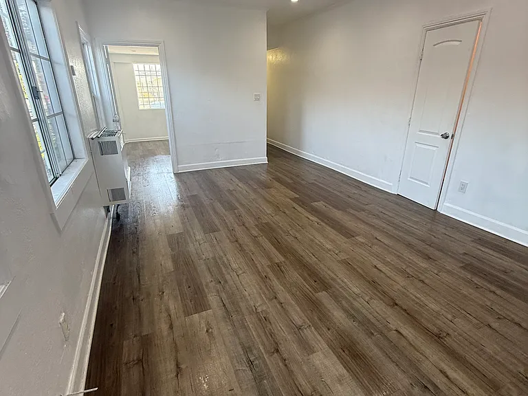 1348 E 23rd St #1 — Photo 2