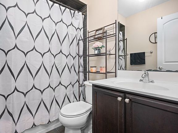 4th image of 132 El Camino Loop Floor 2
