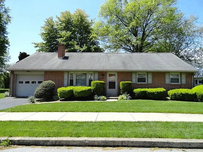 82 S Heintzelman St photo 1