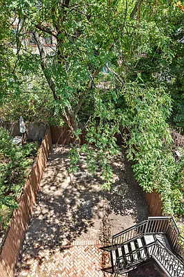 Sold by Douglas Elliman | media 19