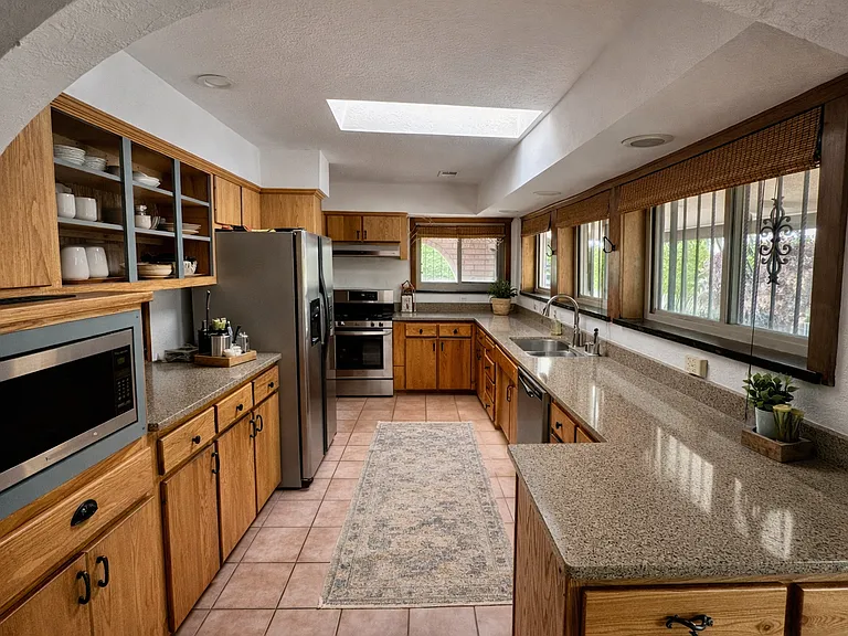 1528 Camino Cerrito SE — Photo 21
