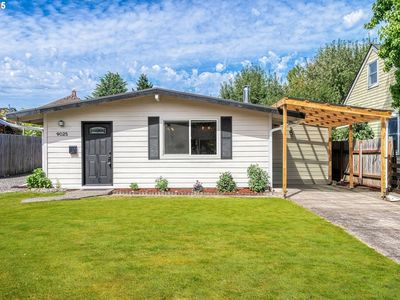 9025 N Clarendon Ave, Portland, OR, 97203