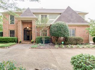 2215 Spring Hollow Ln, Germantown, TN 38139