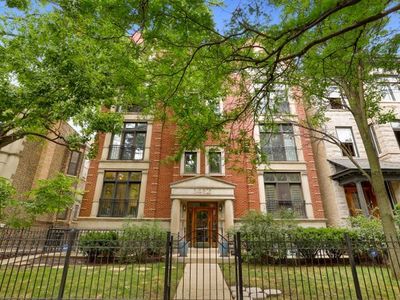 1412 W Cuyler Ave APT 3W, Chicago, IL, 60613
