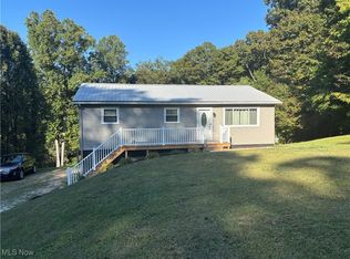 6250 Tanglewood Dr, Nashport, OH 43830