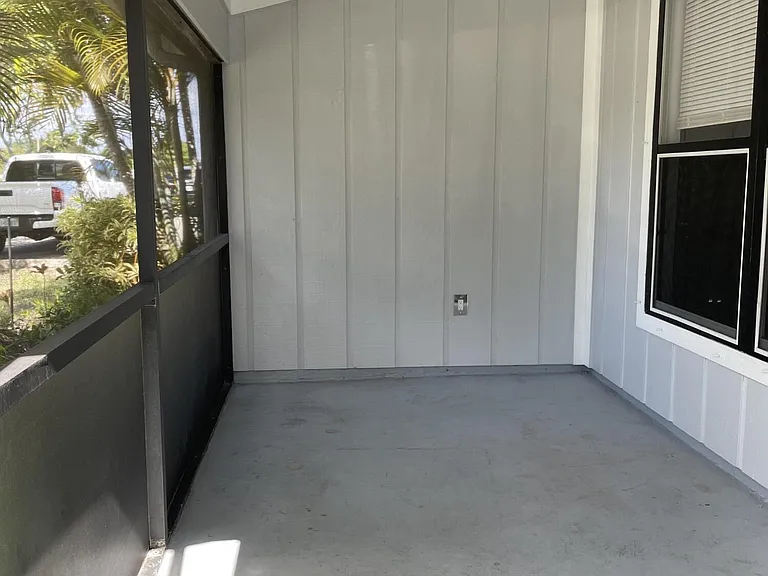 9037 SE Hobe Ridge Ave — Photo 12