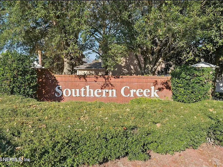 415 Southern Branch Ln — Photo 28
