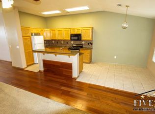 10208 Roehampton Ave, Bakersfield, CA 93312