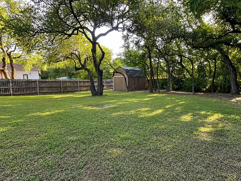 306 N Mount Rushmore Dr — Photo 4