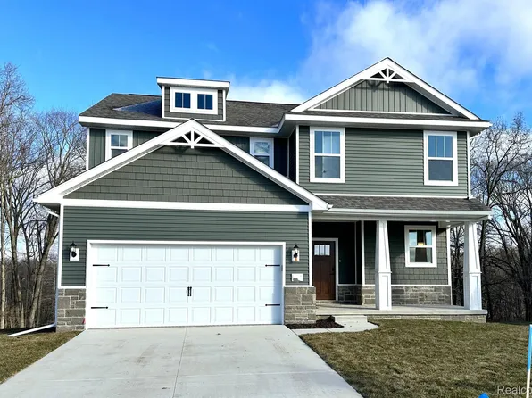2124 Dabate Dr, Howell, MI 48843