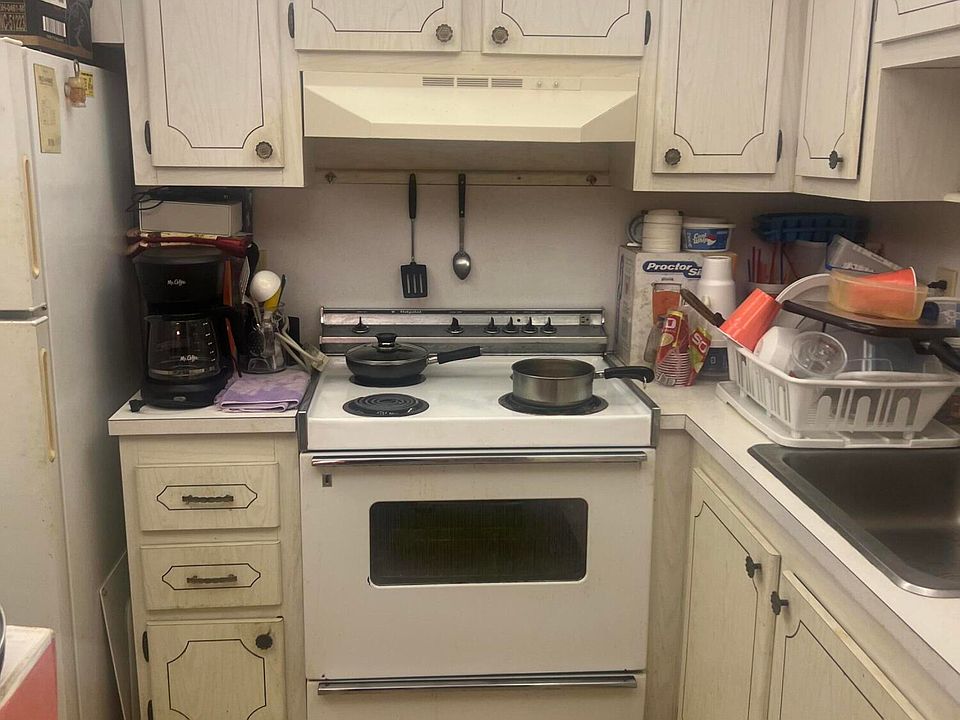 2nd image of 62 Valencia C