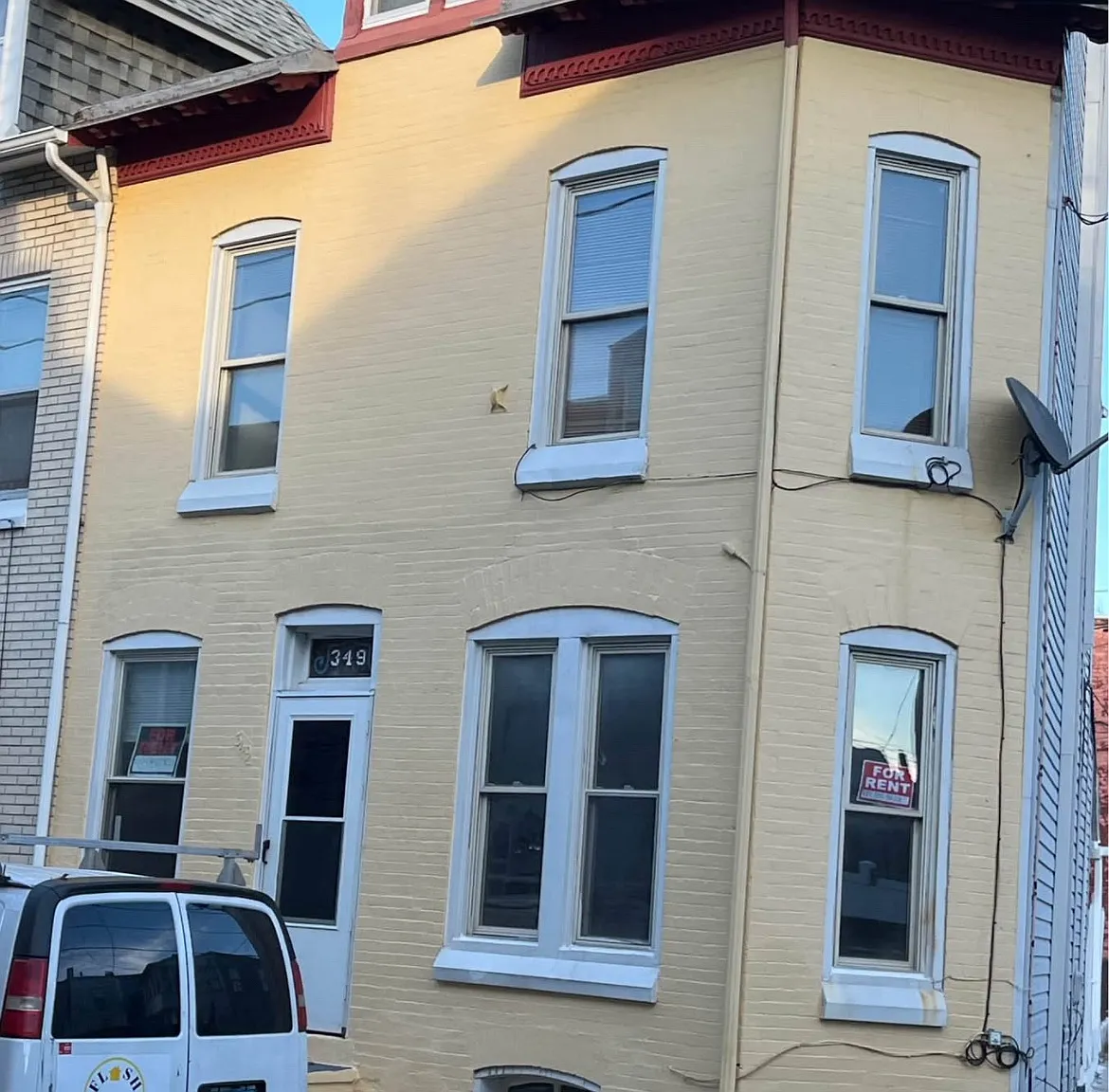 349 Pearl St — Photo 1