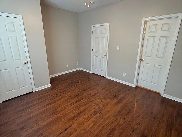 9201 Walden Park Dr — Photo 16