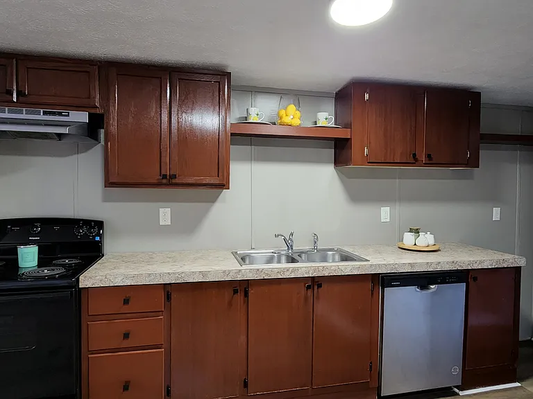 Hudson Haven Mobile Home Community — Photo 9