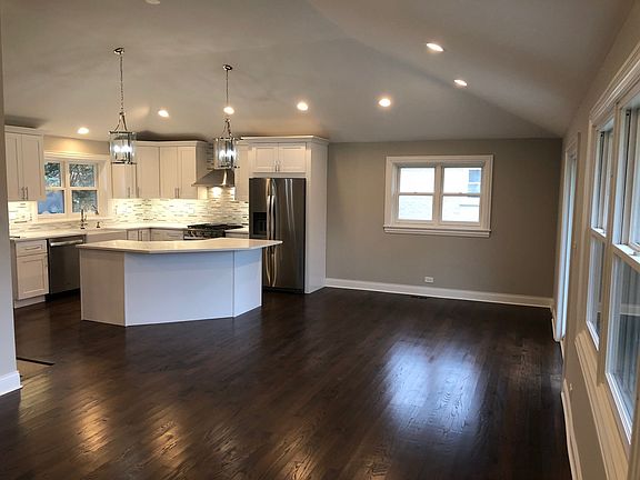 4th image of 1606 Hoffman Ave