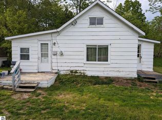 412 9th Ave, Tawas City, MI 48763