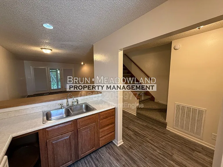 10417 Victoria Dr #C — Photo 13