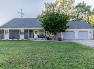 14389 Lovers Lane Rd, Princeton, IL 61356