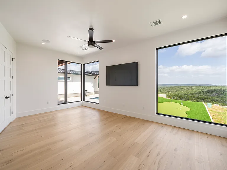 8001 Kuhn Dr — Photo 29