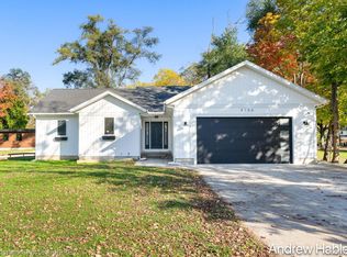 4156 Ivanrest Ave SW, Grandville, MI 49418