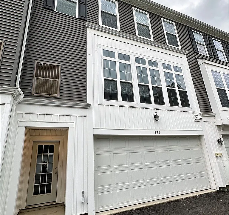 329 Parade St