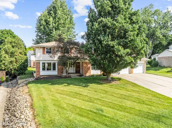 31091 Hunters Whip Ln, Farmington Hills, MI 48331