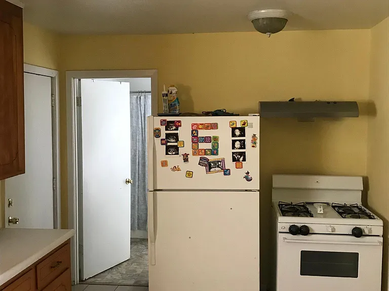 212 Park Ave — Photo 4